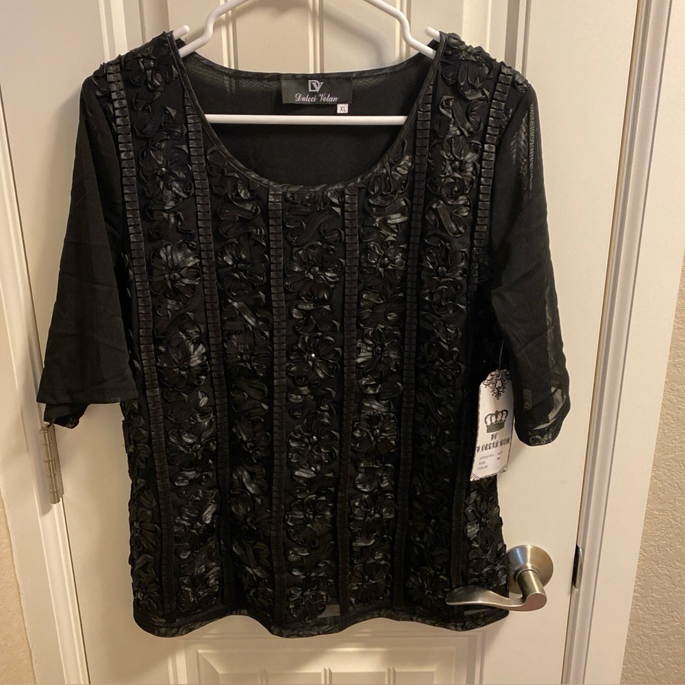 NWT XL blouse black Dulcci Vetan size X Lg ribbon flower top shirt Pretty NEW